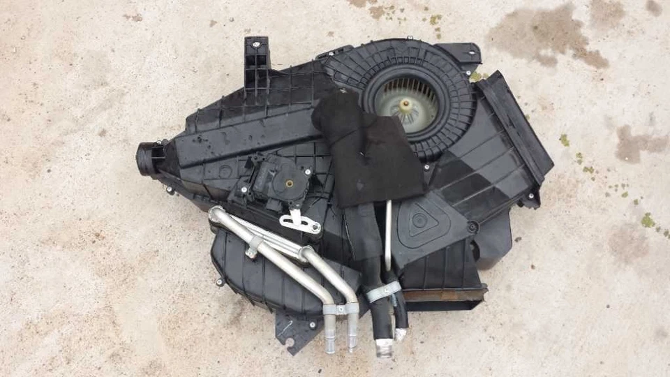 2005-2010 ODYSSEY Rear Back Quarter Panel AC Evaporator Heater Core Blower box - Image 2 of 3