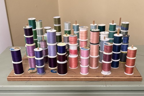 Large Lot Of Sewing Thread In Various Colors - Picture 2 of 6