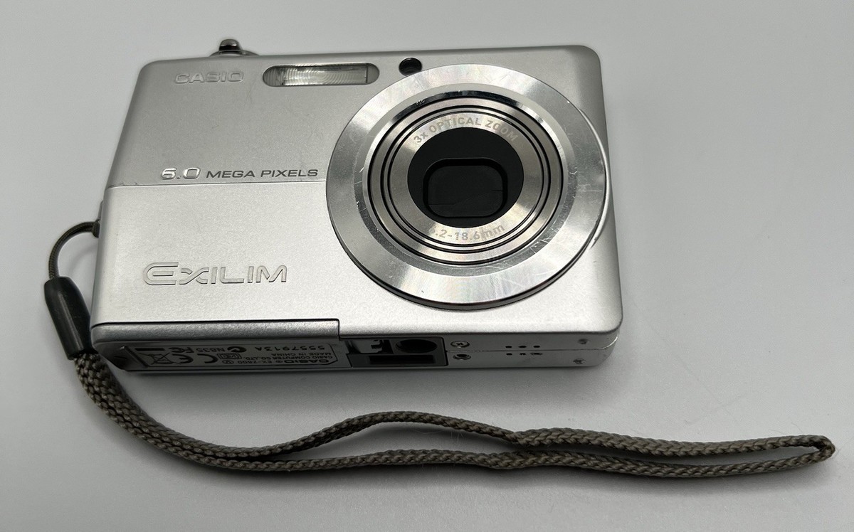 EXILIM EX-Z600 6.0メガピクセル コンパクトデジカメ ジャンク品