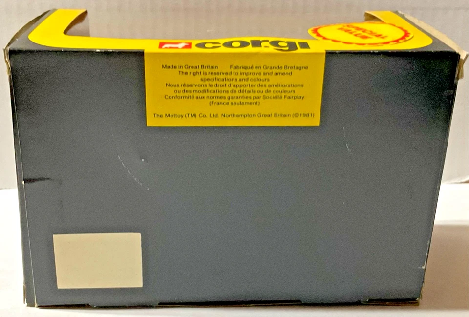 1981 CORGI JAMES BOND 007 ASTON MARTIN DB5 w/ MINI DB5 COMPLETE W/FIGURE - Image 4 of 4