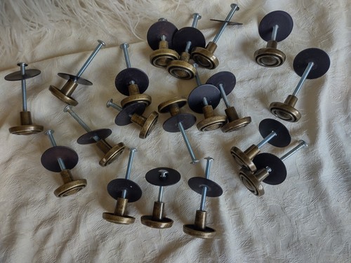 20 Drawer Round Knob Pulls 1 1/4" Antique Gold Brass Amerock Allison - Picture 3 of 5