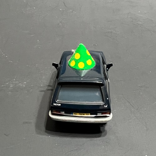 Disney Pixar Cars Alexander Hugo wearing Party Hat LOOSE - Picture 3 of 6