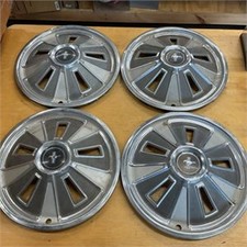 Set Of 4 Vintage 1966 Ford Mustang Hubcapswheel Covers