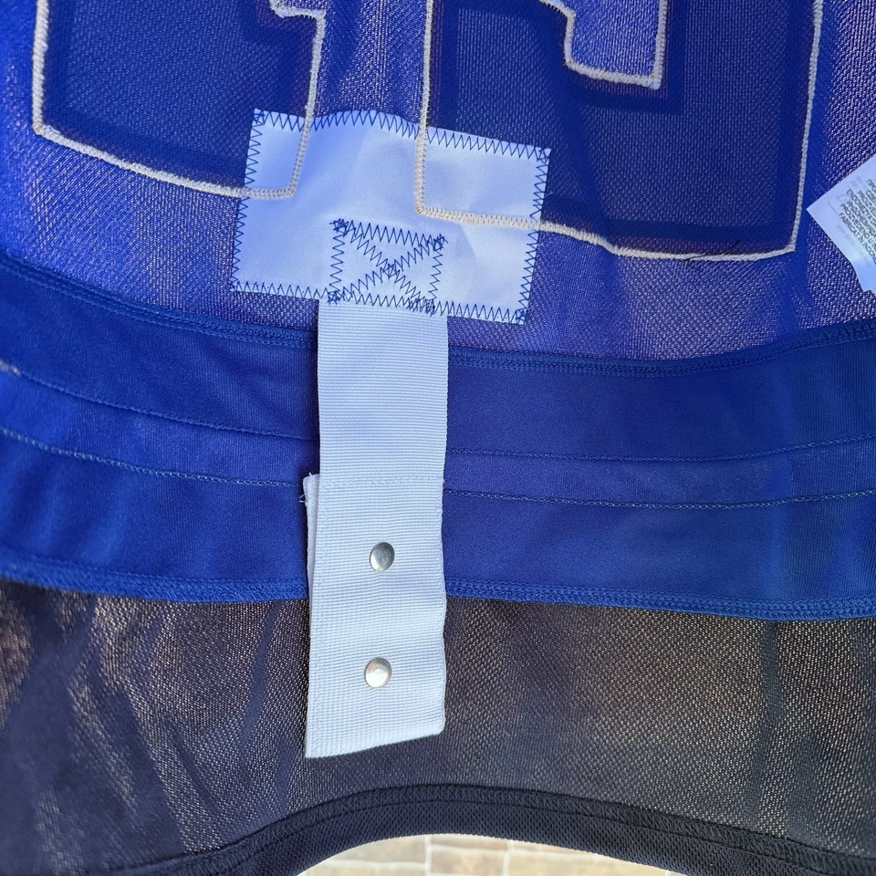 Camiseta Auténtica Adidas St. Louis Blues Alex Pietrangelo #27 C Home 17-24 Talla 56 Foto 3 de 4