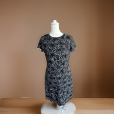 Tommy Hilfiger  Scuba Crepe Short Sleeve Black Flower Print Dress Size 6