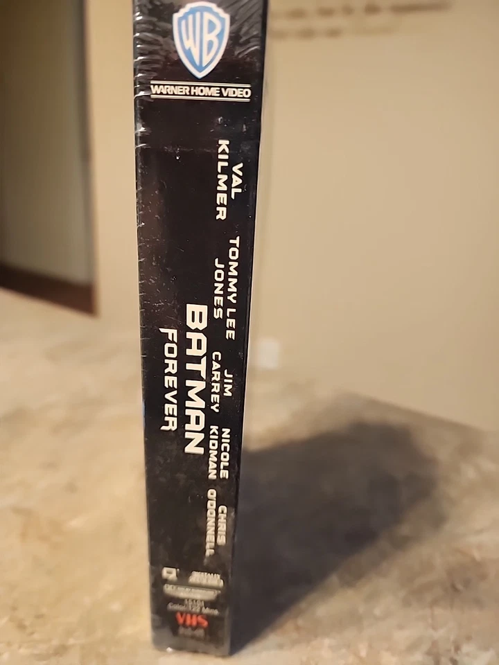 Batman Forever VHS 1995 Jim Carrey VINTAGE - Image 2 of 4