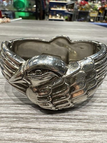 Brazalete con bisagras vintage Laurel Burch Mynah Bird tono plata abrazadera - Imagen 2 de 7