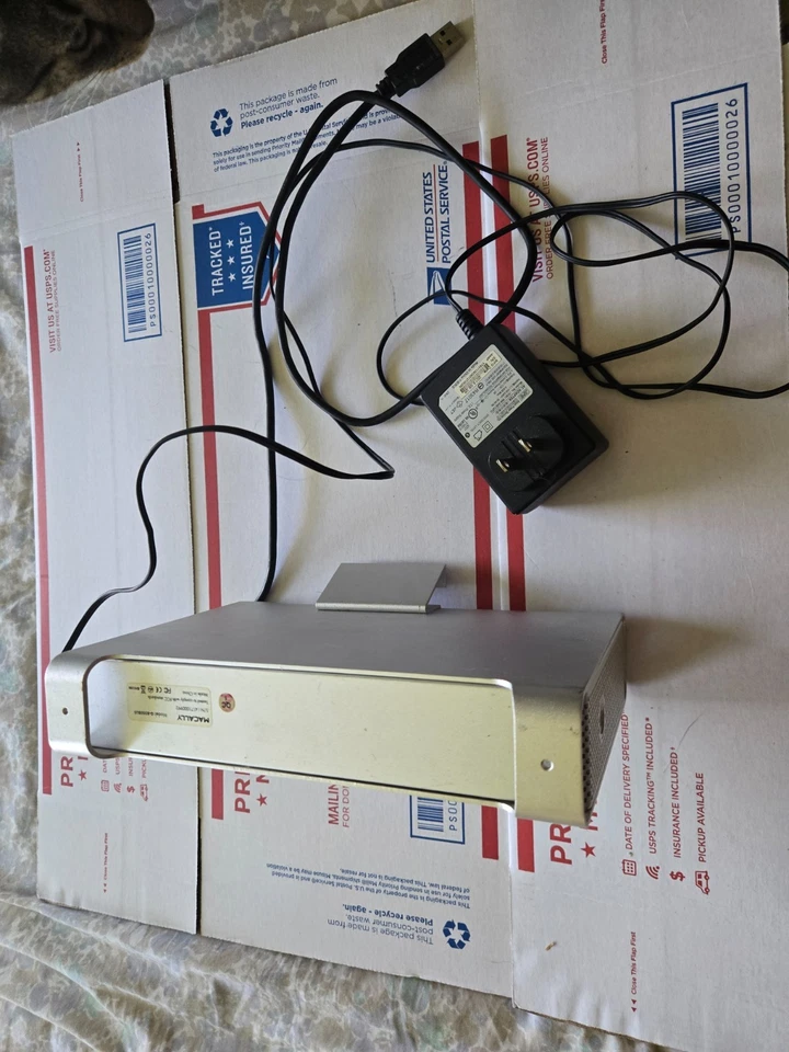 Macally G-S35SU3 External HDD enclosure w/WD 1TB Black Drive w/cables/power cord - Image 2 of 4