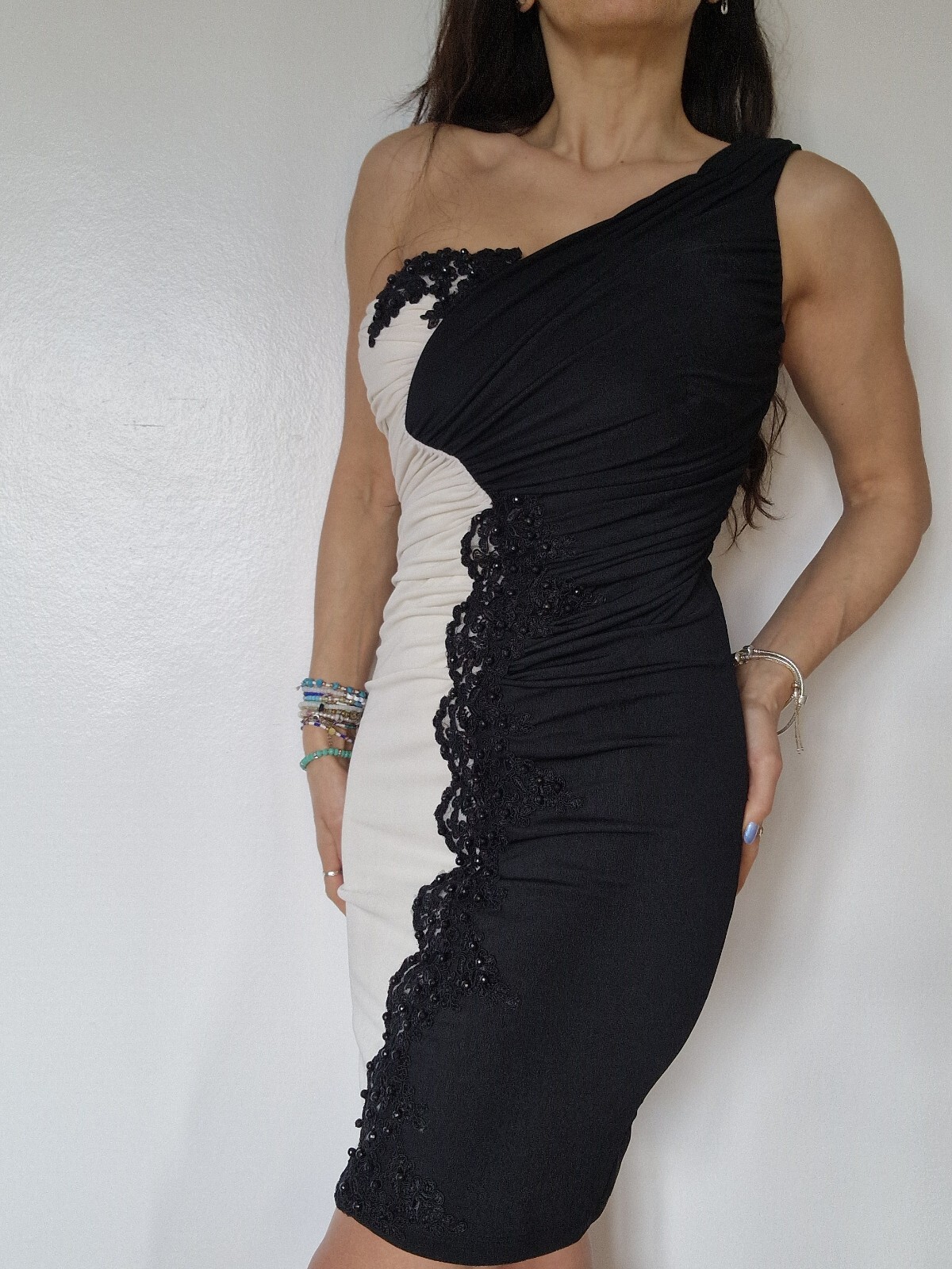 Picture 1 of 4