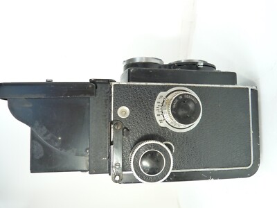 VINTAGE Rolleicord III T. Lens Reflex Camera with Schneider Xenar