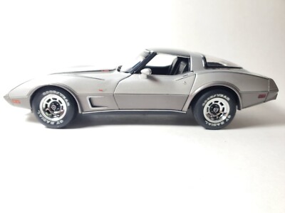 1978 コルベットutモデル1/18ダイキャストミニカー
