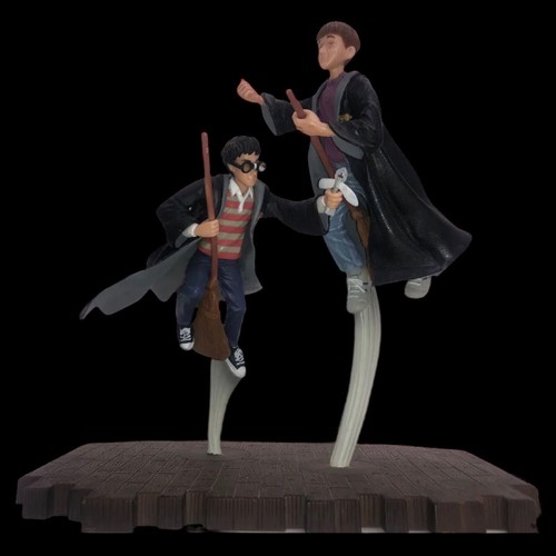 Vintage 2000 Harry Potter Ron Weasley Quidditch Warner Brothers Scene Figurine - Imagen 3 de 17