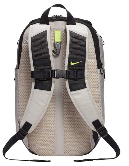 nike hoops elite pro winterized backpack