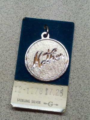【中古】 Charms ＆ Knots Griffiths Vintage NOS Griffith Sterling Mother Disc Charm-2.5 Grams | eBay