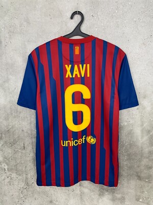 BARCELONA 2011 2012 HOME FOOTBALL SHIRT #6 XAVI NIKE JERSEY SIZE L