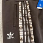 Foto 6 di 9