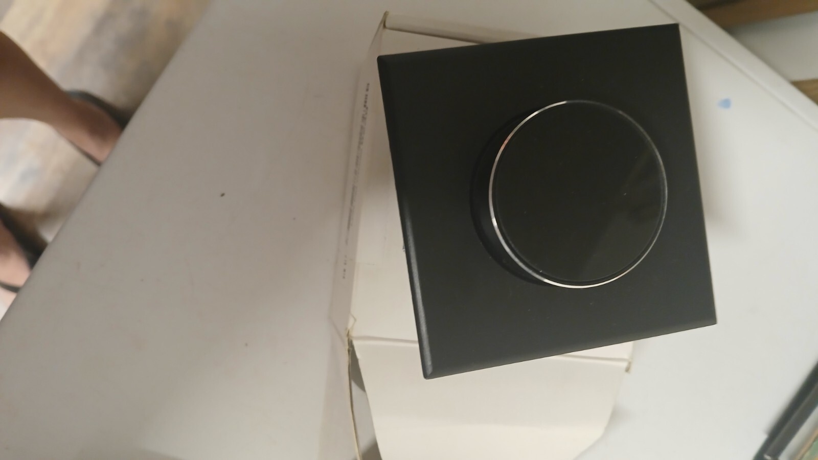 smart thermostat-white-touch control P15-image