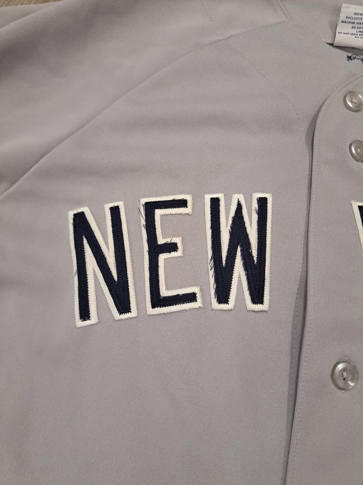 Vintage Roger Clemens Jersey New York Yankees Majestic Gray Button Down MLB - Image 4 of 4