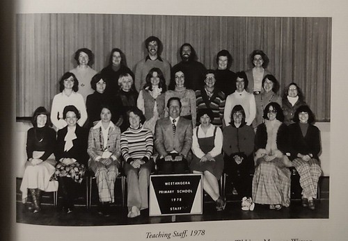 Spilt Milk, A History of Weetangera School, 1875 - 2005, M. Clough, Great Cond. - Picture 4 of 5