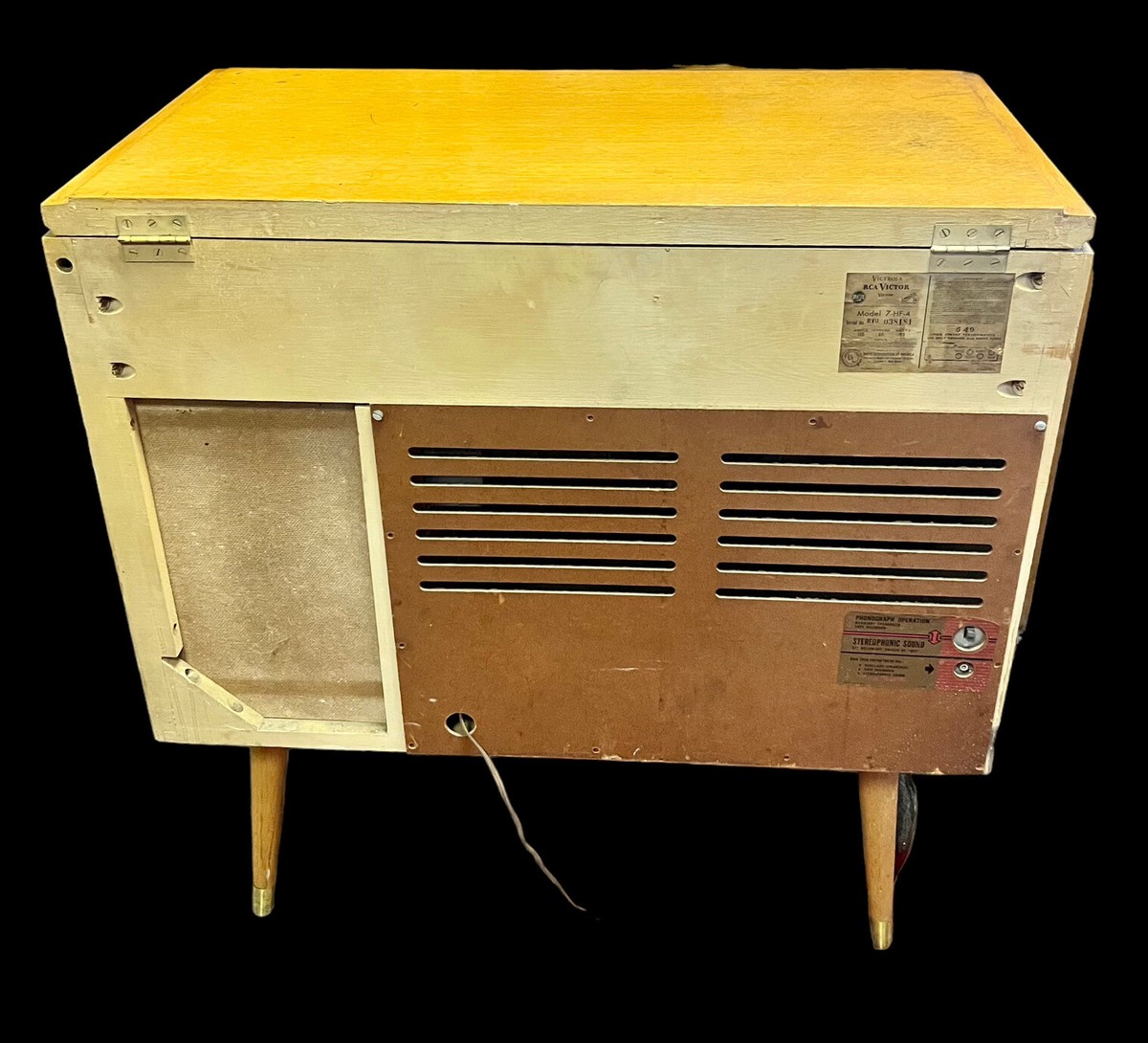 1950s Mid Century Modern Blonde RCA VICTOR Record Player 7-HF-4