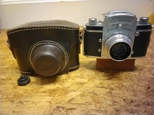Exa Jhagee Dresden 35mm Film Camera w/ Peronar 50mm f2.9 E. Ludwig Lens W/CASE
