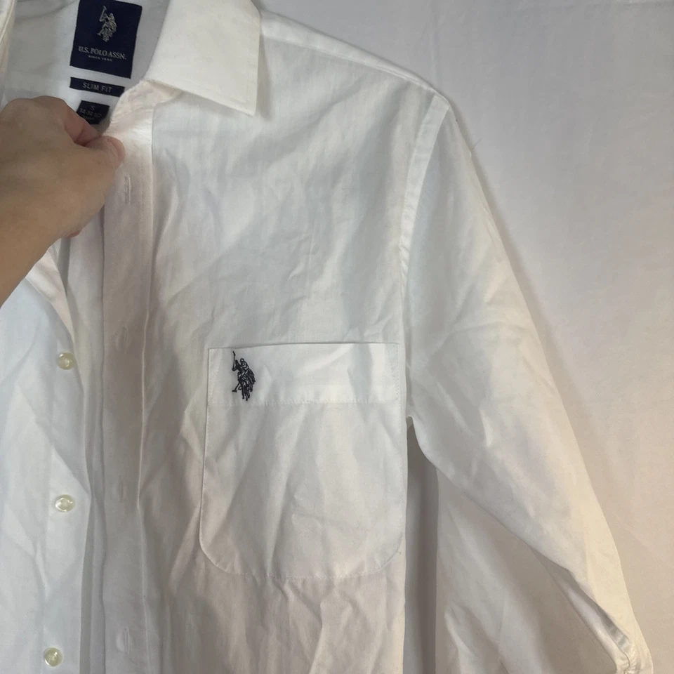 Polo para hombre U.S. Assn. Camisa blanca de manga larga con botones talla pequeña calce ajustado Foto 4 de 4