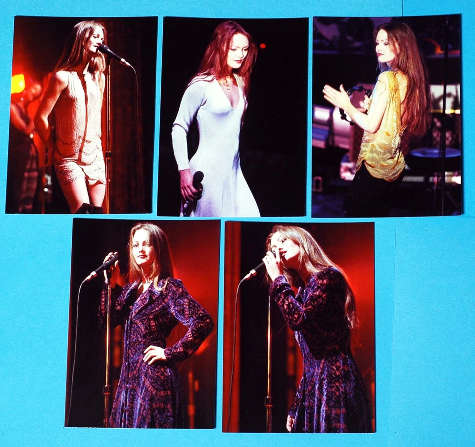LOT de 5 cartes postales de Vanessa PARADIS en concert à l'Olympia,  NEUVES - Photo 1/1