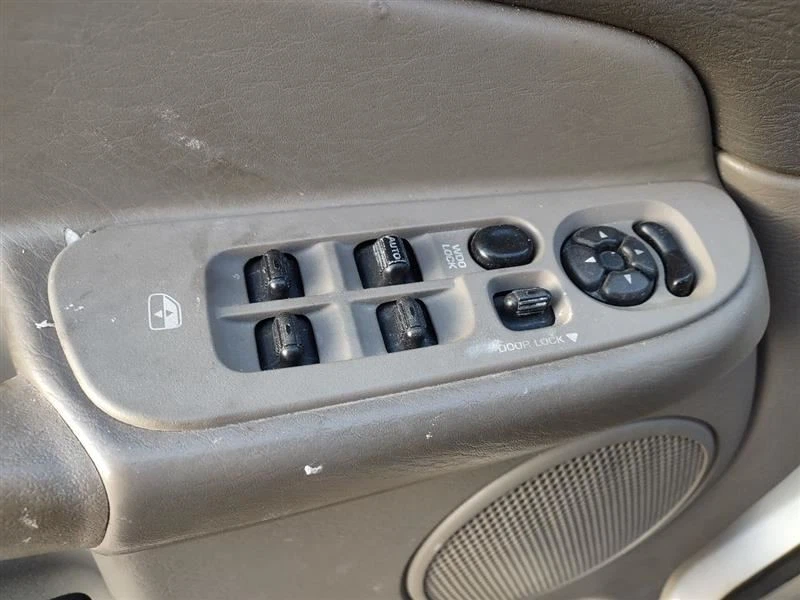 (LOCAL PICKUP ONLY) Passenger Front Door Quad Cab 4 Door Fits 03-07 DODGE 1500 P Foto 3 de 4