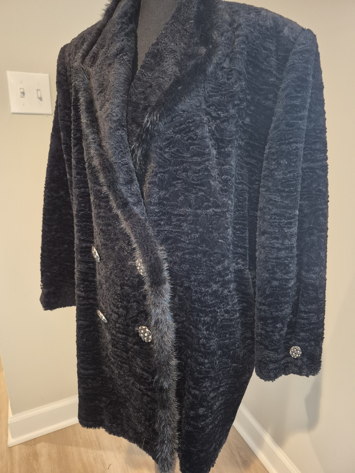 Selrabi Collection Black Button Collared Mid-Leng… - image 2