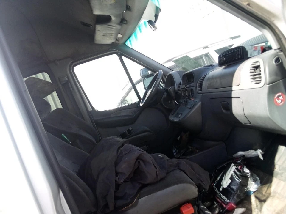 Used Front Right Door Window Regulator Front fits: 2004 Dodge Sprinter 2500 Powe - Image 4 of 4