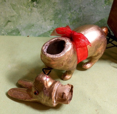 German Easter Bunny Rabbit Candy Container Pulls Welcome Wagon - Germany - Picture 5 of 6