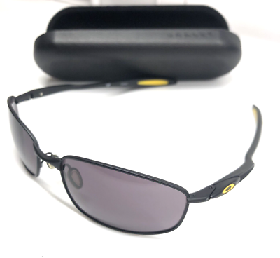 小物 OAKLEY sunglasses BLENDER y2k archive RARE OAKLEY BLENDER SUNGLASSES Matte Black Frames Yellow Trim