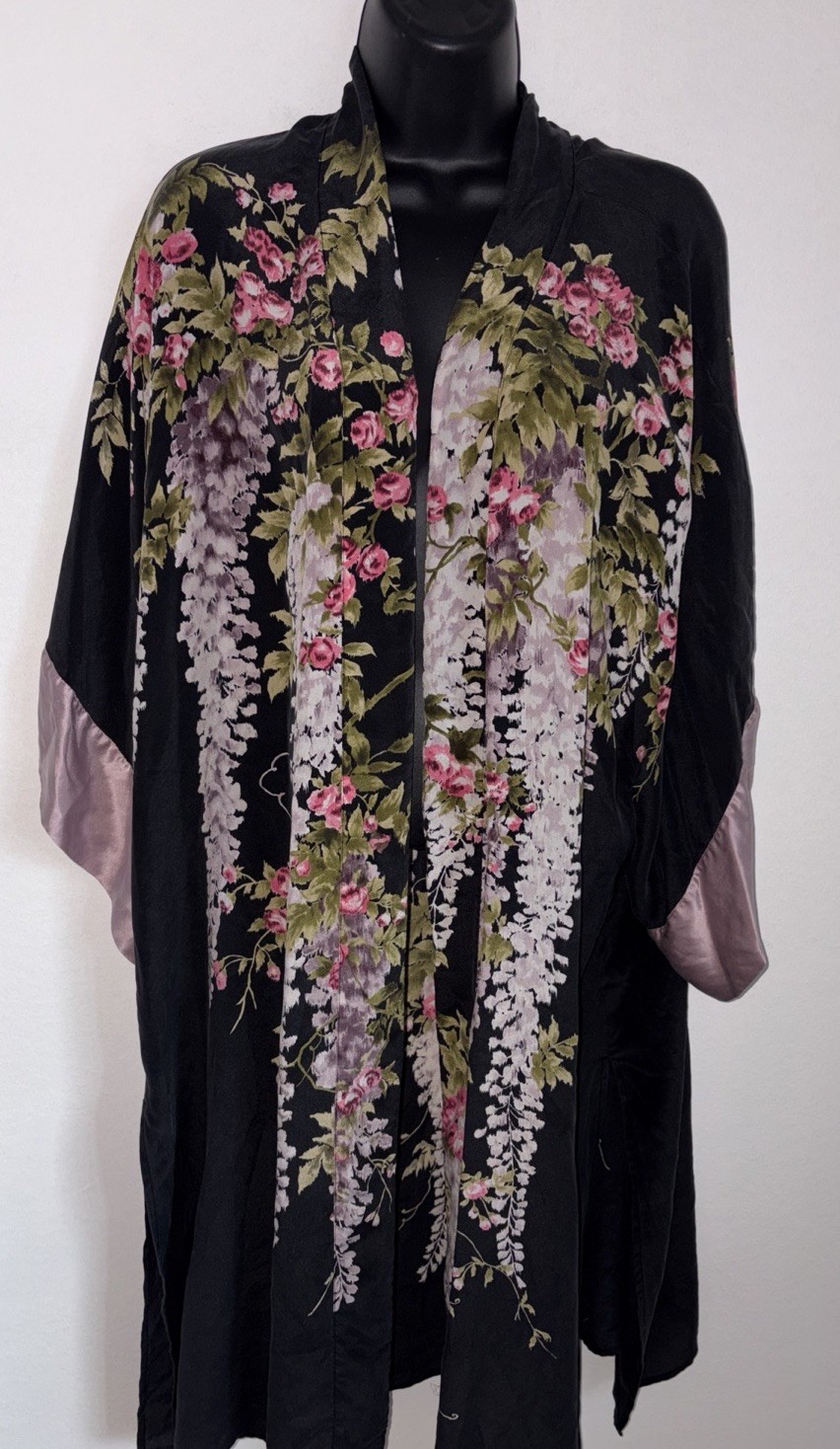 Victoria's Secret Womens S/M  Black Floral Wisteria Robe 100% Silk Duster