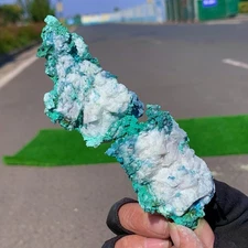 186G Natural copper mine with malachite Primitive mineral specimen Gemstone Rare