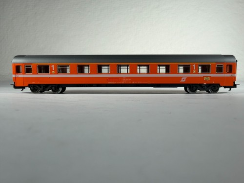 MARKLIN HO 4149, 1ST CLASS PASSENGER CAR, OB