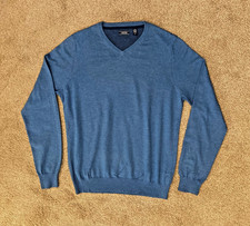 MEN  S SIZE MEDIUM IZOD V-NECK SWEATER