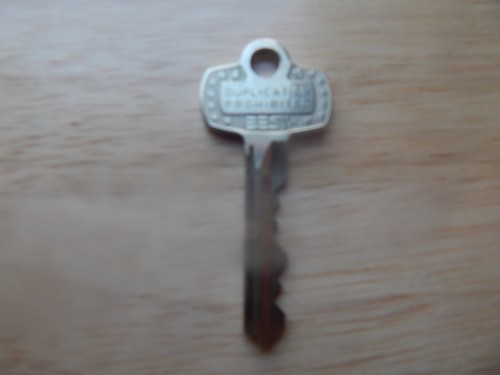 BEST LOCK KEY - C112 USED CONDITION