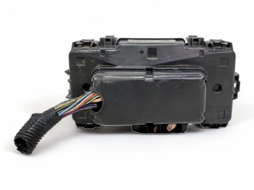 2007-2011 Honda Element EX Under Hood Engine Fuse Relay Box, 38250-SCV-A02, OEM,