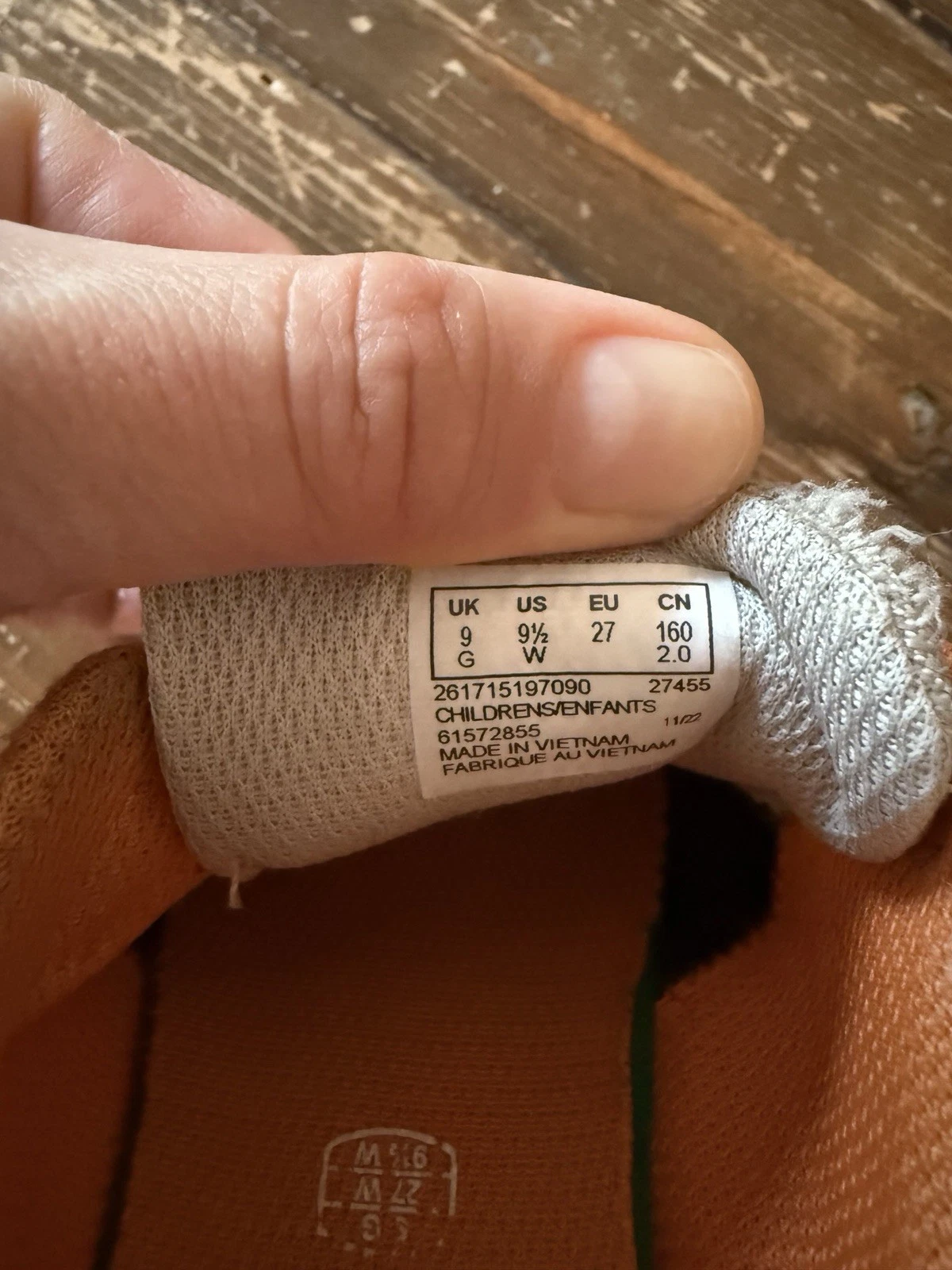 Scarpe Clarks bambini neonati ragazzi pelle cachi UK9G EUR 27 nastro a strappo