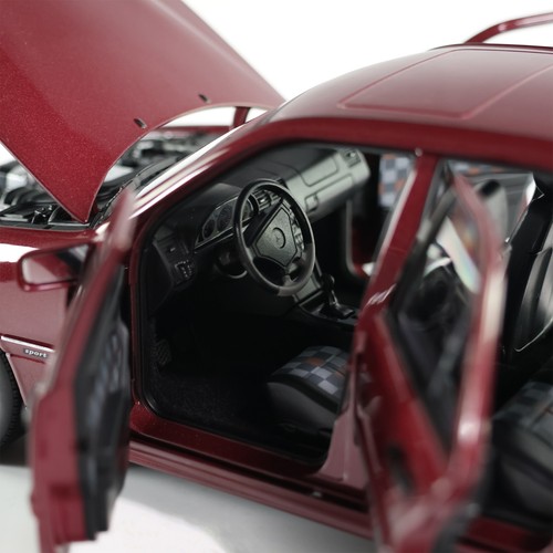 Mercedes-Benz C 36 AMG W202 sedan almandine red Scale Model 1:18 B66040706 NEW - Picture 6 of 8