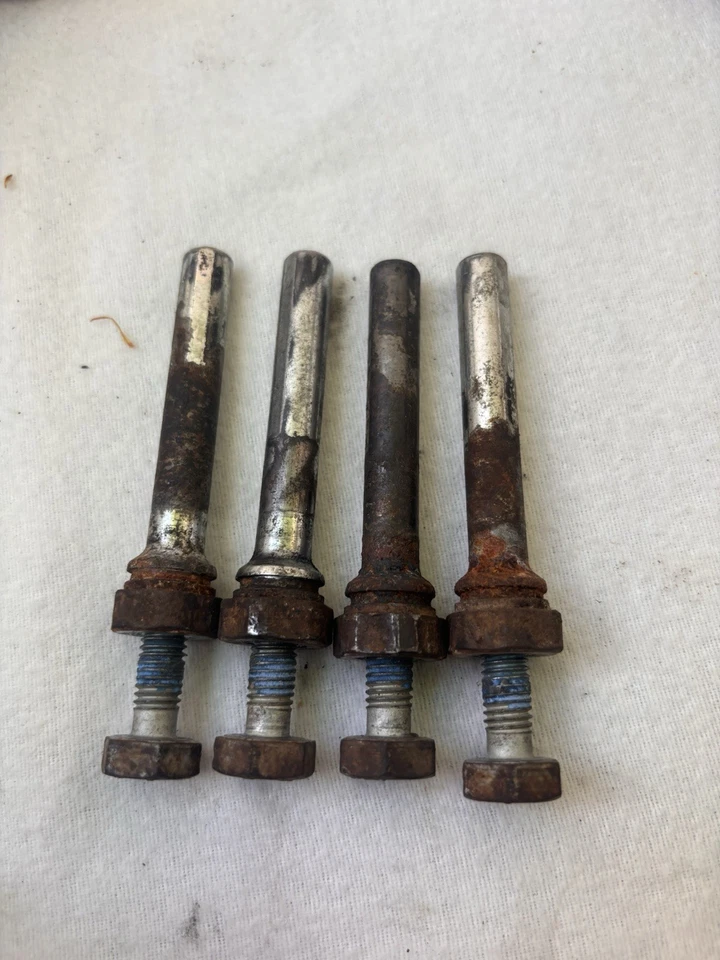 Pinzas de freno delanteras Pontiac GTO LS2 2005 2006 OEM PBR 2 13200 Foto 4 de 4