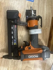 Ridgid AT161002, 18-Gauge 1-1/2" Pnumatic Narrow Crown Stapler / Finish Nailer