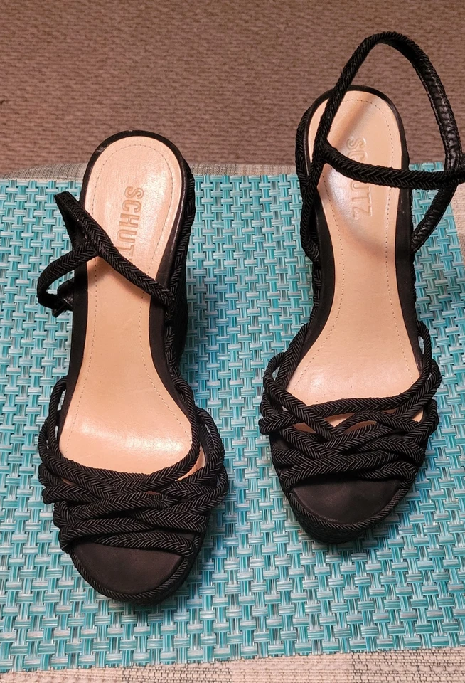 Sandalias Schutz Wedges Fabulous. Foto 3 de 4