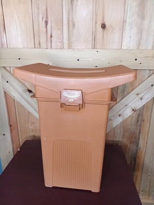 Vintage Fenwick Woodstream 9050 Sport Seat Tacklebox Tackle Cooler Bait Box