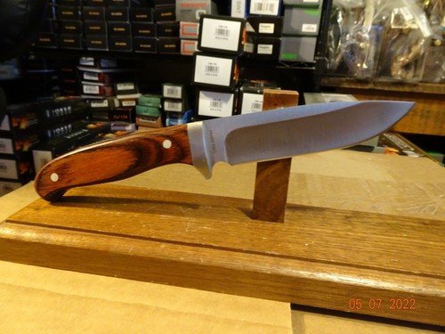BROWNING CUTLERY 8.13" FIXED BLADE KNIFE 440 S.S BLADE BIRCHWOOD HANDLE AWESOME - Picture 3 of 12