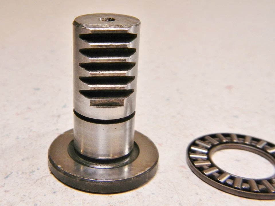 80 SUZUKI DR400 CLUTCH PUSHROD PUSHER PLUNGER & FLAT BEARING - Image 3 of 4