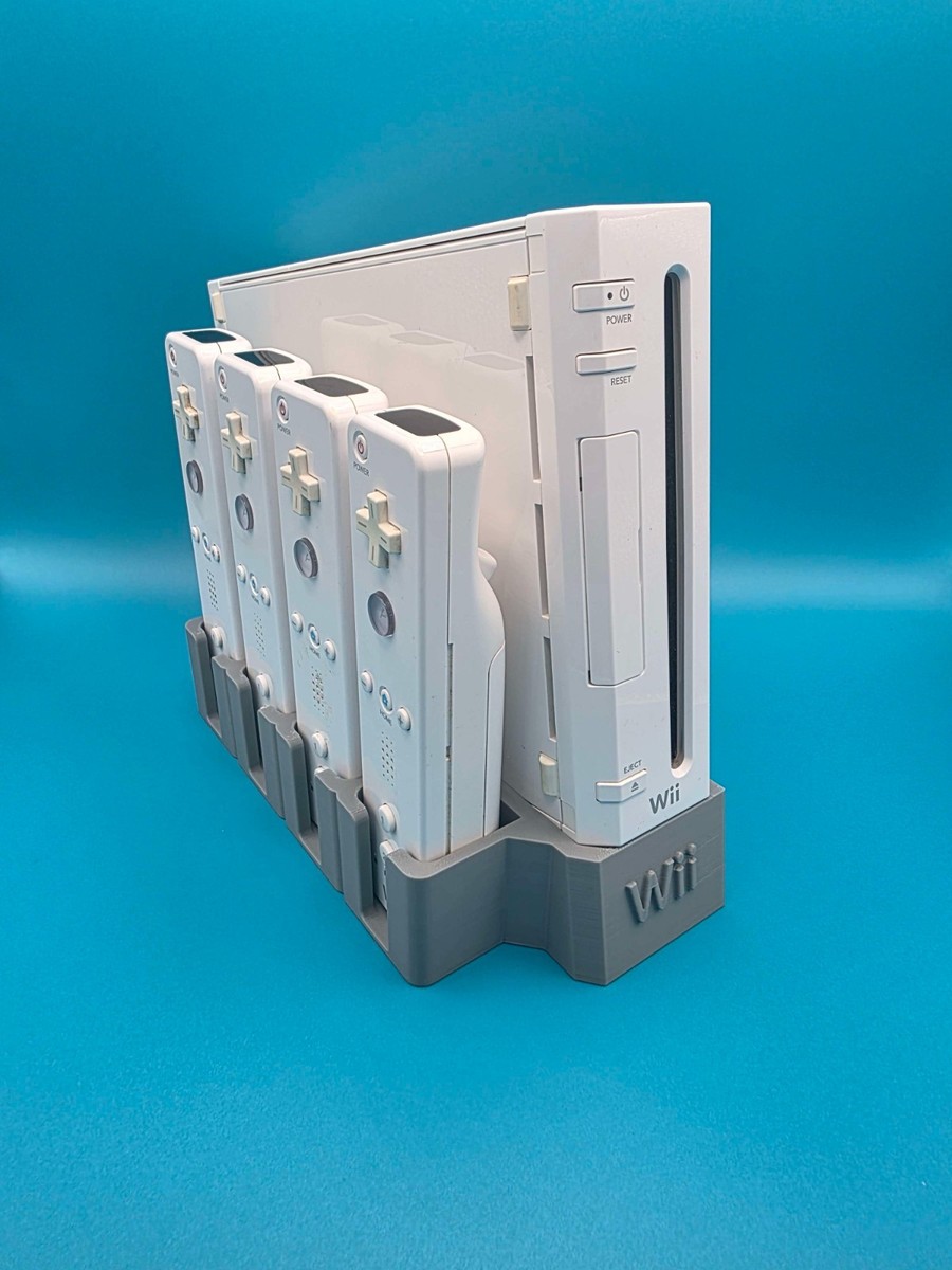 Nintendo Wii stand with slots for 4 remotes (No rubber sleeve