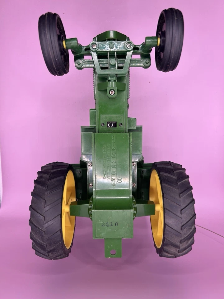 1:16 Ertl John Deere 4440 Radio Controlled R/C Tractor - Image 3 of 4