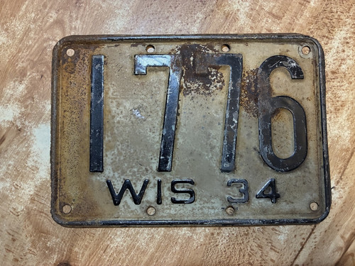 1934 WISCONSIN 1776 Semiquincentennial SHORTY LICENSE PLATE WI COLLECTABLE LOW