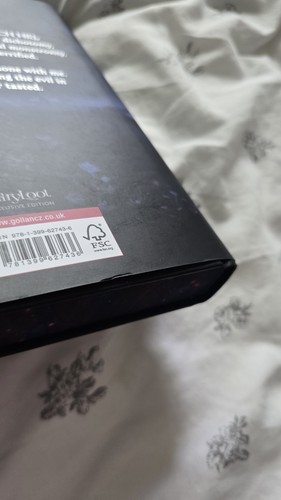 Fairyloot Signed Exclusive - The House at Watch Hill By Karen Marie Moning - Picture 8 of 8